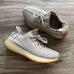 Size 6 Men’s/ 7.5 Women’s- adidas Yeezy Boost 350 V2 Low Sesame